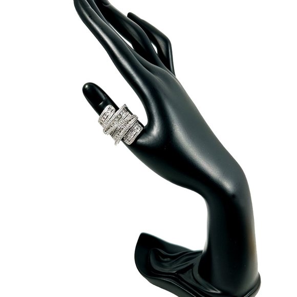 Ring Silver Plated Luxury Wide Zircon Stacking Ring with LED Jewelry Box - Picture 5 of 9